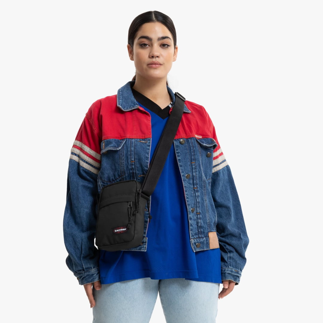 Sacoche Eastpak The One 008 Black - H 21 x L 16 P 5.5 cm